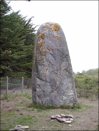 Goulvars menhir